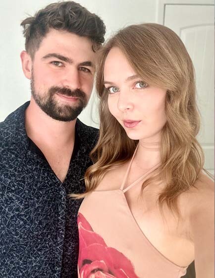 Aaron & Stella